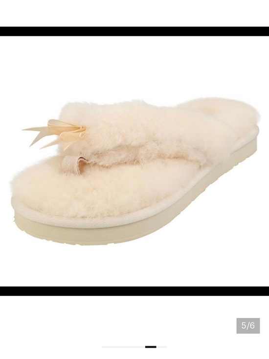UGG Shoes - UGG Slippers. Fluff Flip Flop III.  size 10